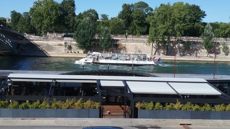 le quai paris